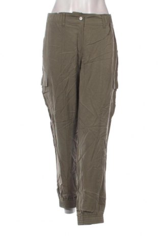 Дамски панталон Betty Barclay, Размер L, Цвят Зелен, Цена 17,68 лв.