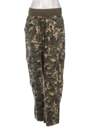 Γυναικείο παντελόνι Boohoo, Μέγεθος S, Χρώμα Πολύχρωμο, Τιμή 7,18 €