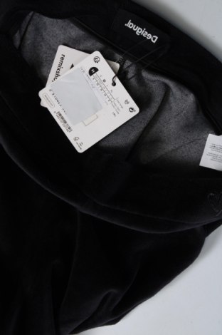 Pantaloni de femei Desigual, Mărime M, Culoare Negru, Preț 179,61 Lei
