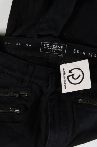 Дамски панталон FC Jeans, Размер M, Цвят Черен, Цена 5,22 лв.