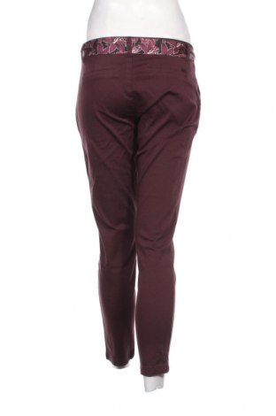 Дамски панталон Freeman T. Porter, Размер M, Цвят Лилав, Цена 76,44 лв.