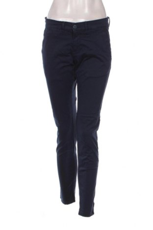 Γυναικείο παντελόνι Gilbert, Μέγεθος M, Χρώμα Μπλέ, Τιμή 3,23 €