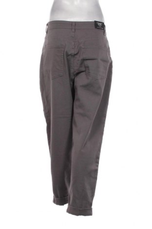 Дамски панталон H&M Divided, Размер L, Цвят Сив, Цена 24,84 лв.