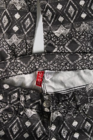 Dámské kalhoty  H&M Divided, Velikost XS, Barva Vícebarevné, Cena  685,00 Kč