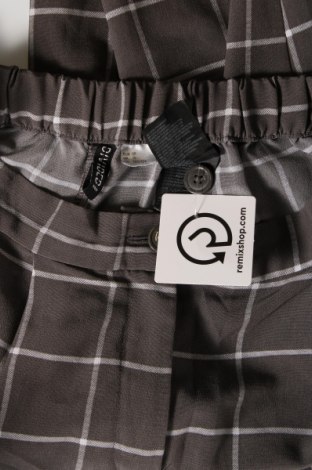 Дамски панталон H&M Divided, Размер M, Цвят Сив, Цена 4,93 лв.