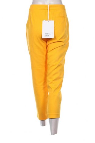 Дамски панталон Love Moschino, Размер M, Цвят Жълт, Цена 137,24 лв.