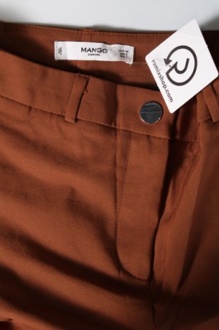 Дамски панталон Mango, Размер M, Цвят Кафяв, Цена 34,00 лв.