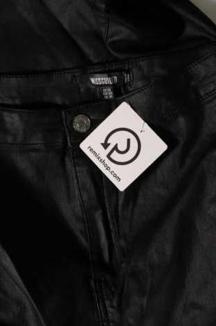 Γυναικείο παντελόνι Missguided, Μέγεθος M, Χρώμα Μαύρο, Τιμή 1,79 €