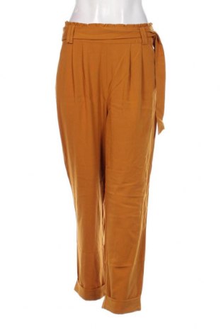 Дамски панталон Numph, Размер M, Цвят Жълт, Цена 40,80 лв.