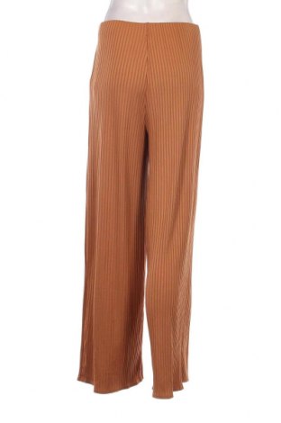 Дамски панталон Piazza Italia, Размер M, Цвят Бежов, Цена 7,83 лв.