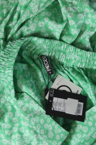 Γυναικείο παντελόνι Pieces, Μέγεθος M, Χρώμα Πράσινο, Τιμή 31,71 €