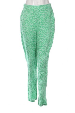 Γυναικείο παντελόνι Pieces, Μέγεθος M, Χρώμα Πράσινο, Τιμή 31,71 €