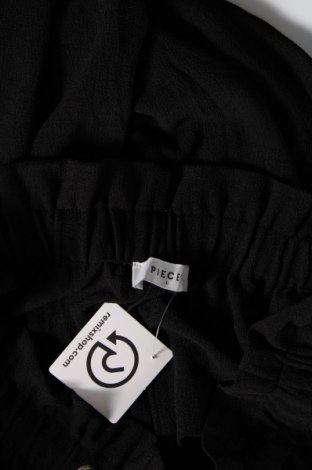 Дамски панталон Pieces, Размер L, Цвят Черен, Цена 27,00 лв.