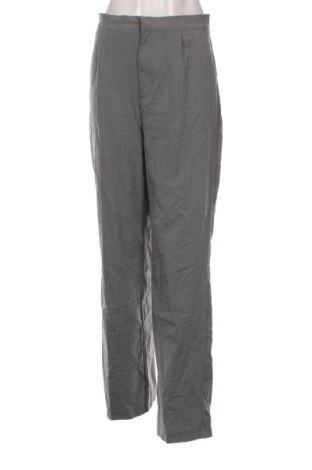 Дамски панталон Pull&Bear, Размер L, Цвят Сив, Цена 13,05 лв.