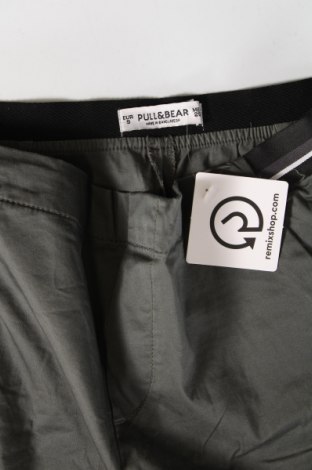 Γυναικείο παντελόνι Pull&Bear, Μέγεθος S, Χρώμα Πράσινο, Τιμή 3,23 €