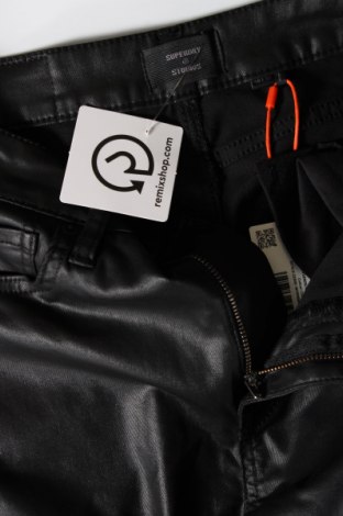 Γυναικείο παντελόνι Superdry, Μέγεθος M, Χρώμα Μαύρο, Τιμή 19,12 €