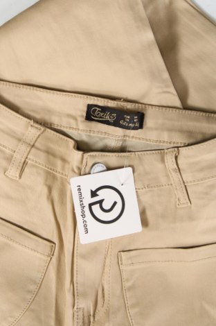 Γυναικείο παντελόνι Toxik 3, Μέγεθος S, Χρώμα  Μπέζ, Τιμή 3,80 €