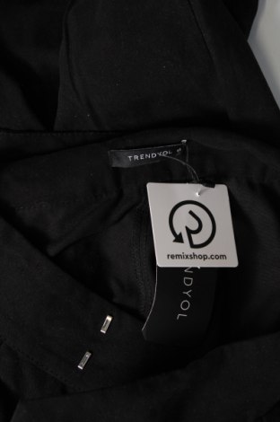 Дамски панталон Trendyol, Размер M, Цвят Черен, Цена 55,80 лв.