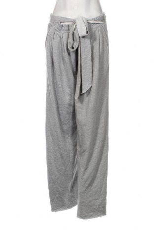 Дамски панталон Trendyol, Размер L, Цвят Сив, Цена 93,00 лв.