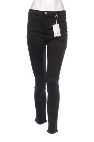 Дамски панталон Trussardi, Размер M, Цвят Черен, Цена 122,40 лв.