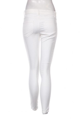 Дамски панталон VILA, Размер S, Цвят Бял, Цена 27,00 лв.