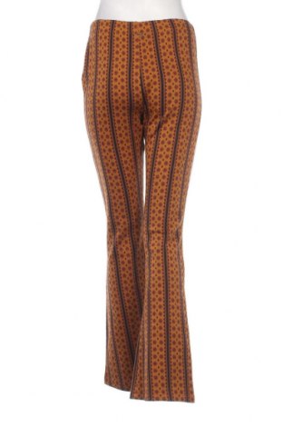 Дамски панталон Volcom, Размер S, Цвят Многоцветен, Цена 156,00 лв.