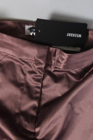 Pantaloni de femei Weekday, Mărime XS, Culoare Mov, Preț 45,89 Lei