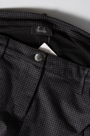 Γυναικείο παντελόνι Yessica, Μέγεθος XL, Χρώμα Πολύχρωμο, Τιμή 7,18 €