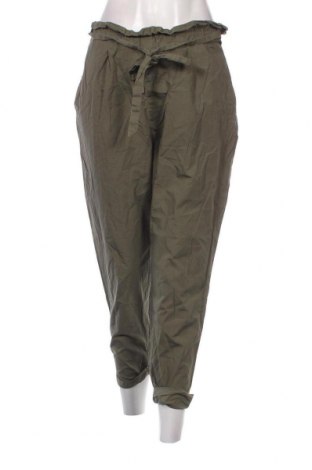 Pantaloni de femei Zara, Mărime M, Culoare Verde, Preț 68,88 Lei