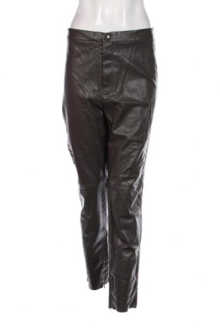 Дамски панталон Zara, Размер XXL, Цвят Зелен, Цена 27,00 лв.