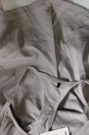 Γυναικείο αμάνικο μπλουζάκι, Μέγεθος M, Χρώμα Γκρί, Τιμή 3,46 €