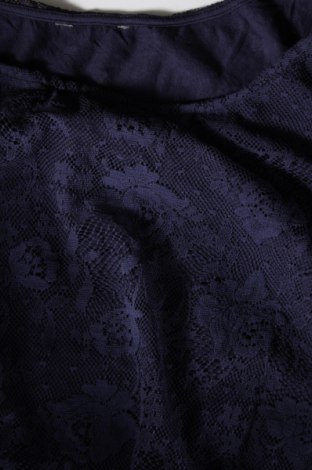Γυναικείο αμάνικο μπλουζάκι, Μέγεθος M, Χρώμα Μπλέ, Τιμή 3,54 €