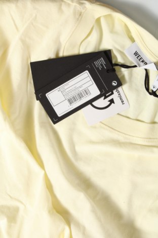 Γυναικείο αμάνικο μπλουζάκι Weekday, Μέγεθος M, Χρώμα Κίτρινο, Τιμή 4,95 €