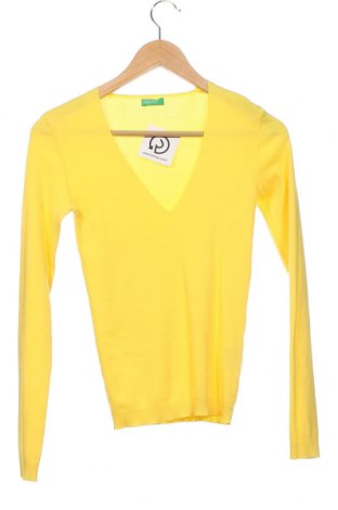 Дамски пуловер United Colors Of Benetton, Размер XS, Цвят Жълт, Цена 24,53 лв.