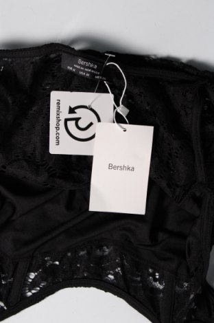 Dámské prádlo Bershka, Velikost M, Barva Černá, Cena  469,00 Kč