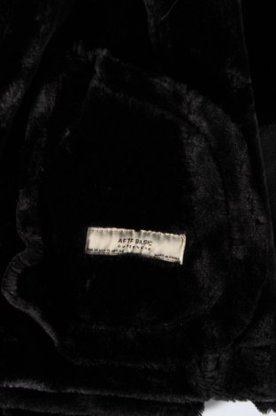 Дамско кожено яке Zara, Размер XL, Цвят Черен, Цена 41,00 лв.