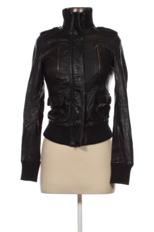 Дамско кожено яке Zara Trafaluc, Размер S, Цвят Черен, Цена 73,87 лв.
