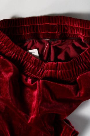 Damen Sporthose, Größe M, Farbe Rot, Preis € 20,18