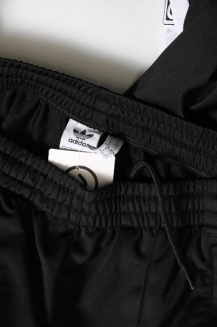 Дамско спортно долнище Adidas Originals, Размер M, Цвят Черен, Цена 34,00 лв.
