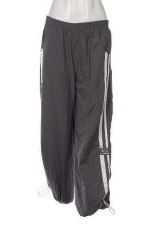 Γυναικείο αθλητικό παντελόνι DAZY, Μέγεθος S, Χρώμα Γκρί, Τιμή 8,90 €