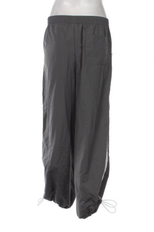 Γυναικείο αθλητικό παντελόνι DAZY, Μέγεθος S, Χρώμα Γκρί, Τιμή 8,01 €