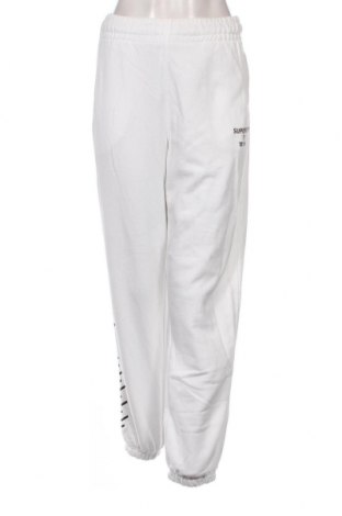 Γυναικείο αθλητικό παντελόνι Superdry, Μέγεθος M, Χρώμα Λευκό, Τιμή 27,22 €