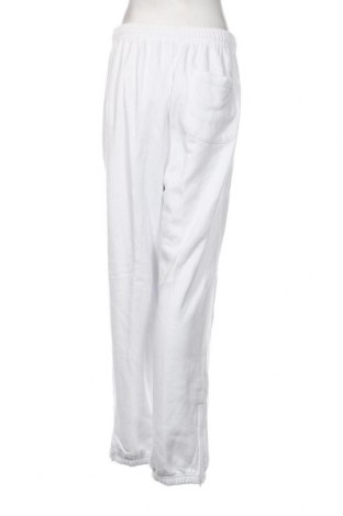 Pantaloni trening de femei Urban Classics, Mărime XL, Culoare Alb, Preț 37,99 Lei