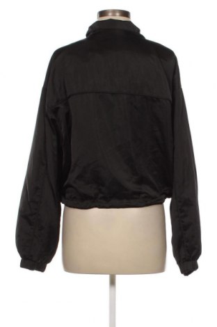 Γυναικείο μπουφάν Bershka, Μέγεθος L, Χρώμα Μαύρο, Τιμή 16,63 €