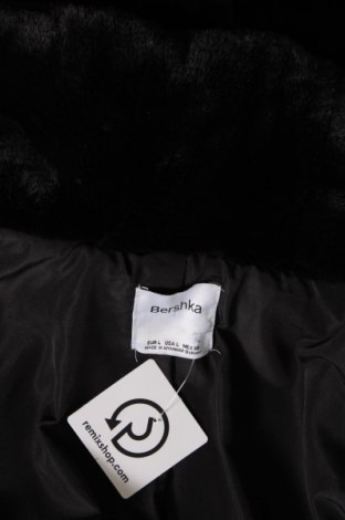 Dámska bunda  Bershka, Veľkosť L, Farba Čierna, Cena  29,68 €
