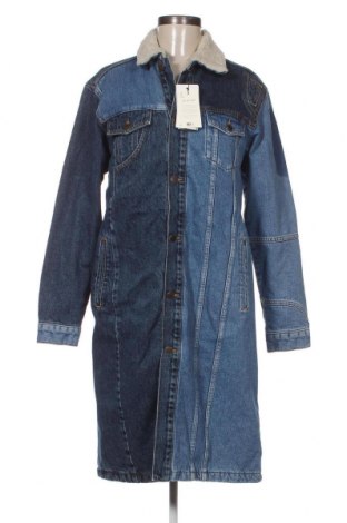 Γυναικείο μπουφάν Desigual, Μέγεθος S, Χρώμα Μπλέ, Τιμή 62,78 €