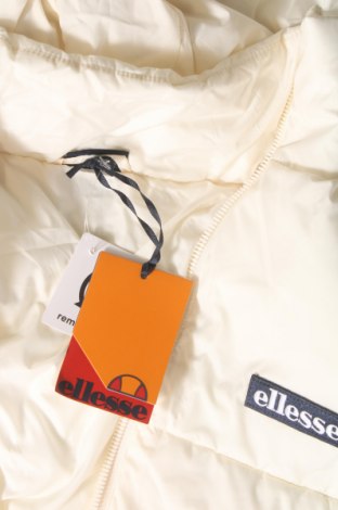 Γυναικείο μπουφάν Ellesse, Μέγεθος M, Χρώμα Εκρού, Τιμή 88,66 €