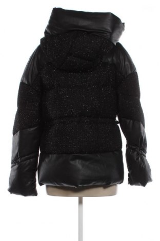 Γυναικείο μπουφάν Guess, Μέγεθος M, Χρώμα Μαύρο, Τιμή 81,96 €
