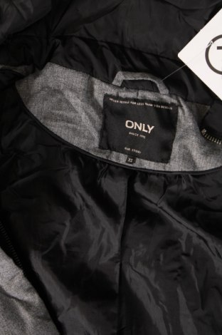 Γυναικείο μπουφάν ONLY, Μέγεθος XS, Χρώμα Γκρί, Τιμή 9,38 €