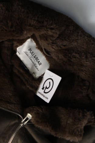 Γυναικείο μπουφάν Pull&Bear, Μέγεθος M, Χρώμα Πράσινο, Τιμή 19,38 €